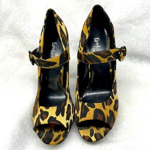Lime lite leopard spot platform heels ladies sz 11